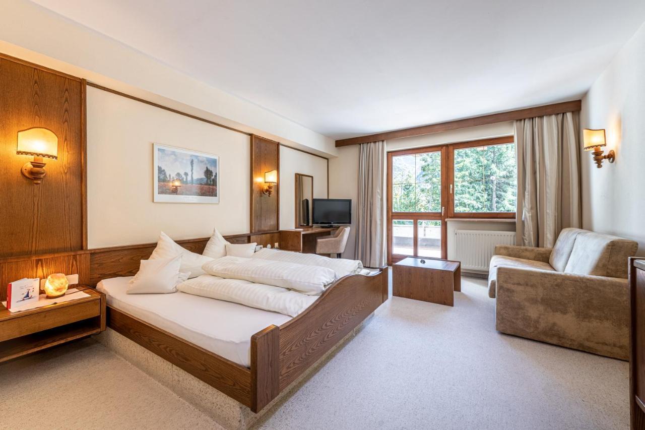 Hotel Gletscherblick ซังคท์เลออนฮาร์ด อิม พิทซ์ทัล ภายนอก รูปภาพ