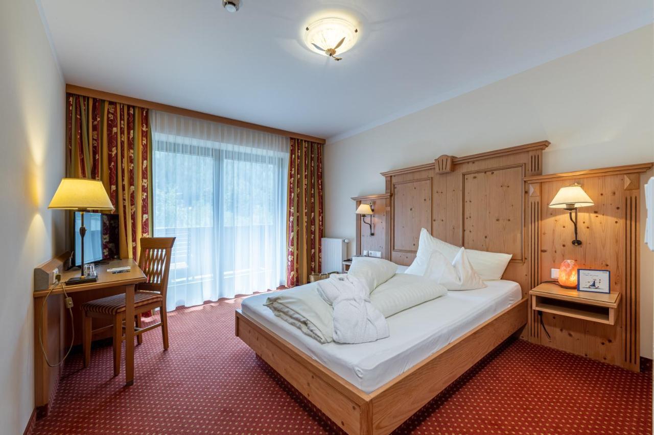 Hotel Gletscherblick ซังคท์เลออนฮาร์ด อิม พิทซ์ทัล ภายนอก รูปภาพ